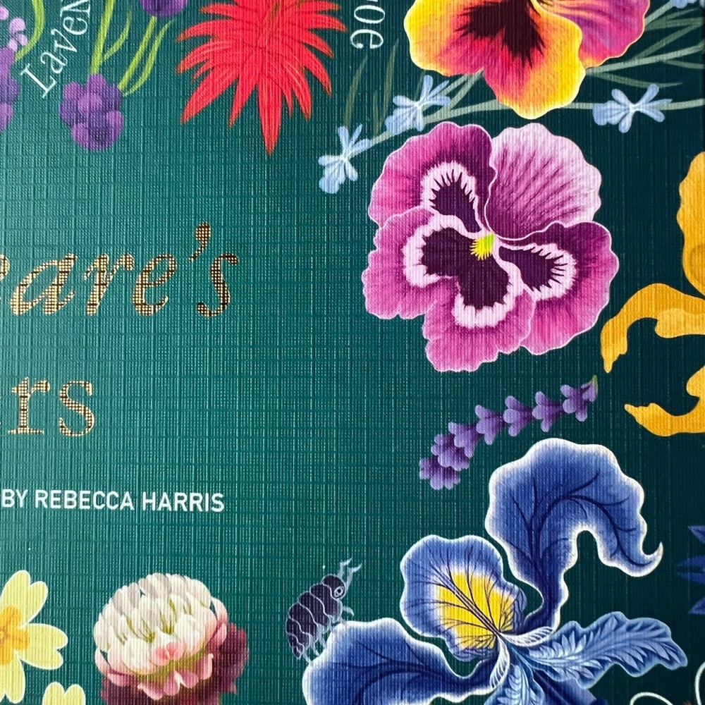 Shakespeare's Flowers: A 1000 Piece Jigsaw Puzzle - Picture 13 of 14